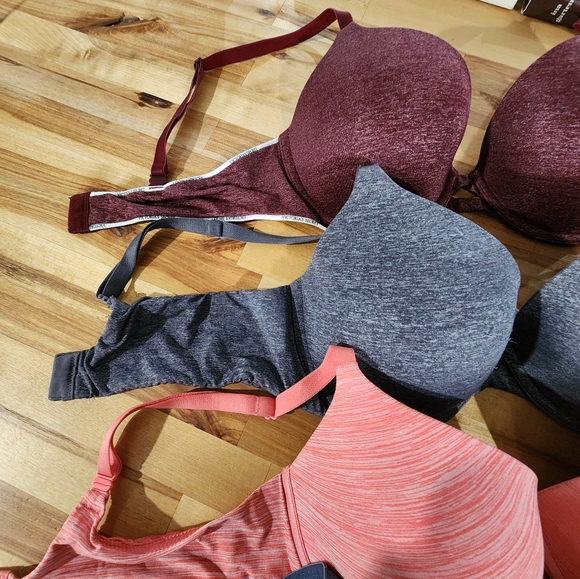 Victorias Secret Bras Lot of 4 Size 36C Preowned - Picture 2 of 9